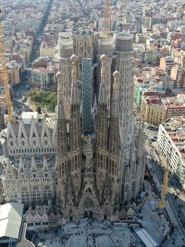 برشلونة